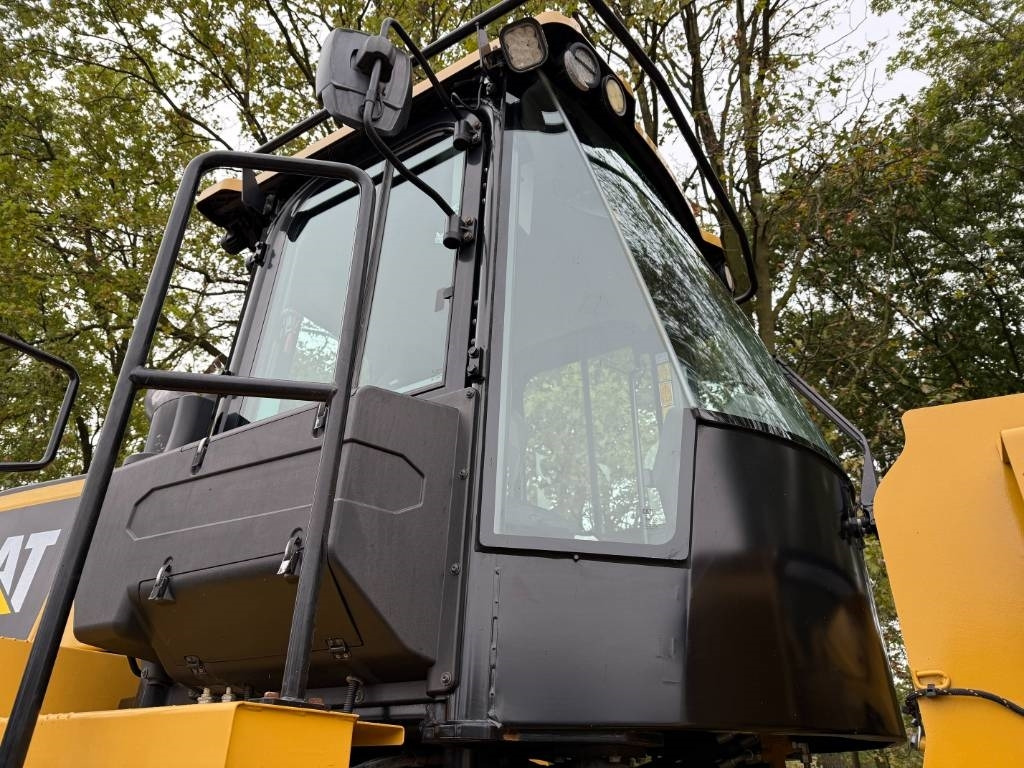 Chargeuse sur pneus CAT 980M