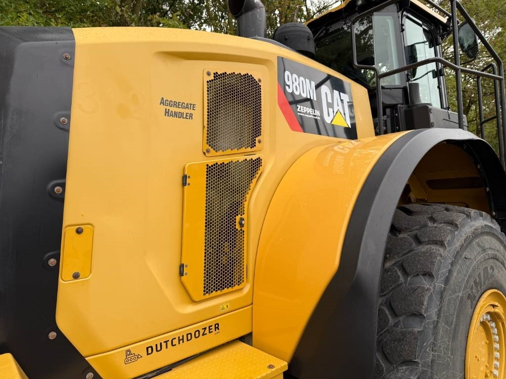 Chargeuse sur pneus CAT 980M