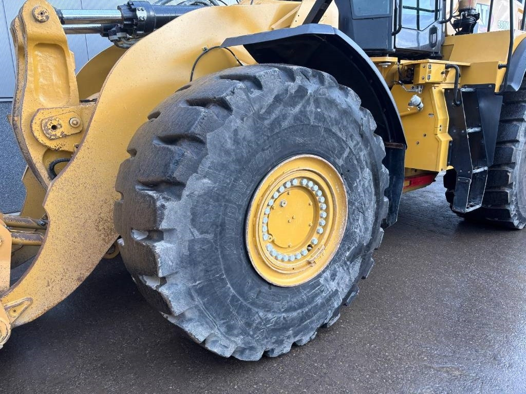 Chargeuse sur pneus CAT 980 M