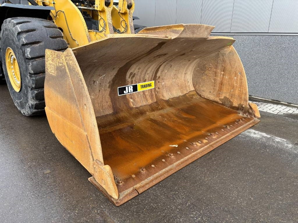 Chargeuse sur pneus CAT 980 M