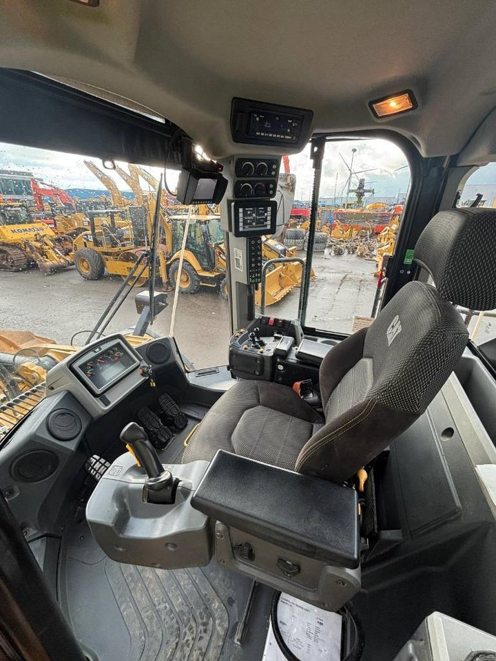 Chargeuse sur pneus CAT 980 M