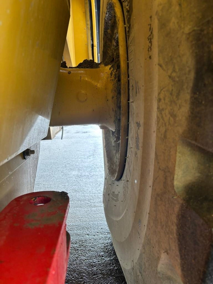 Chargeuse sur pneus CAT 980 M