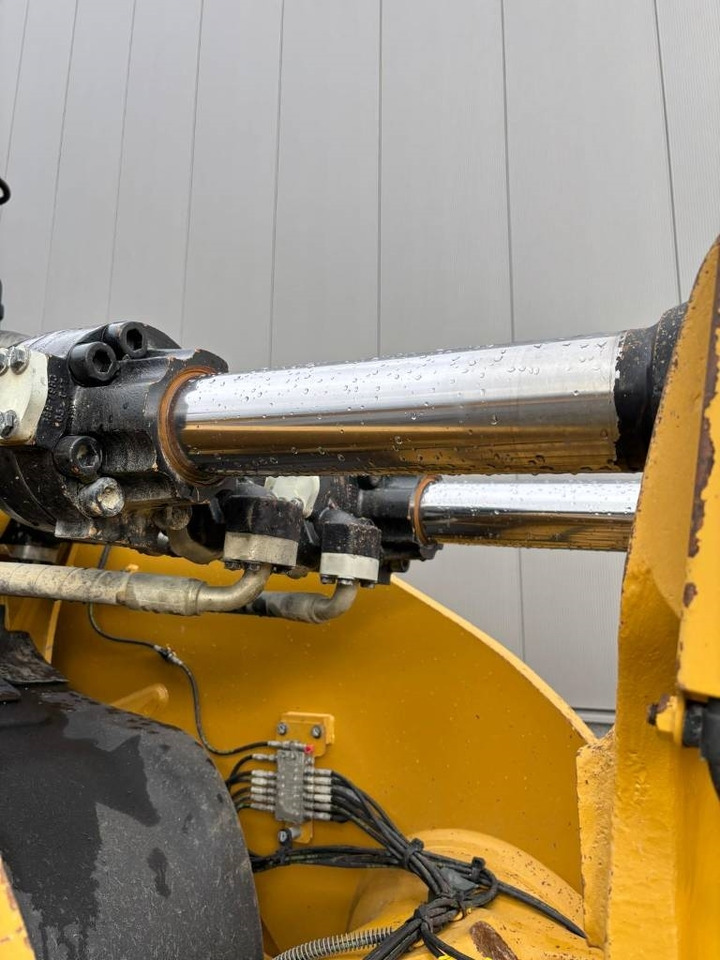 Chargeuse sur pneus CAT 980 M