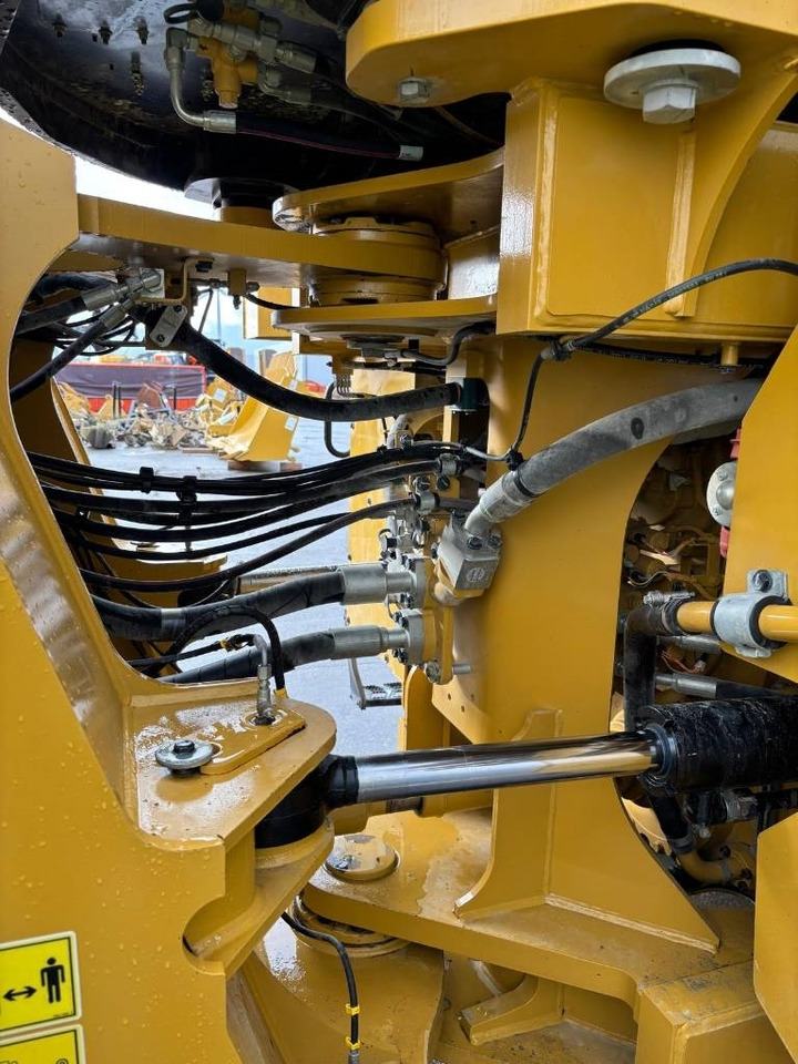 Chargeuse sur pneus CAT 980 M