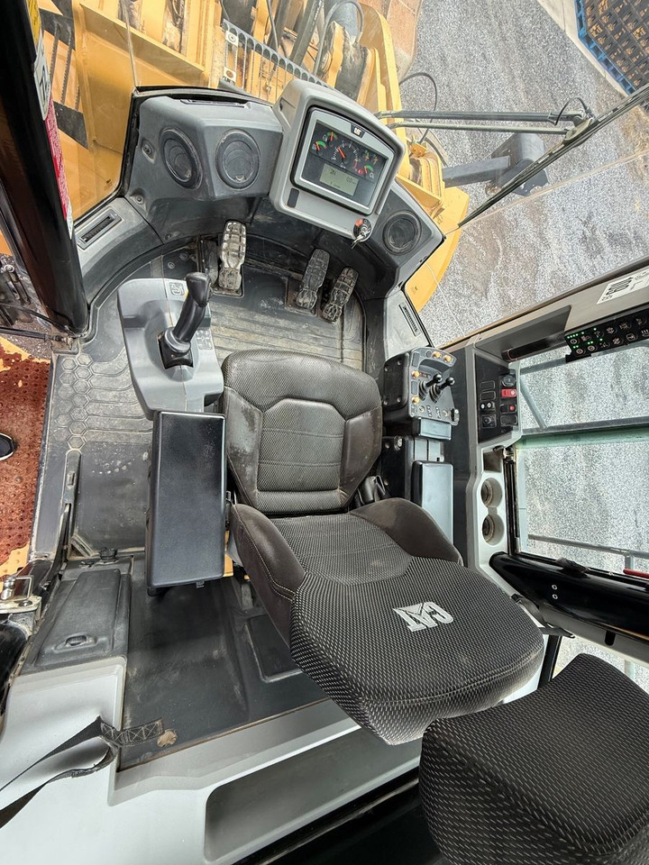 Chargeuse sur pneus CAT 980 M