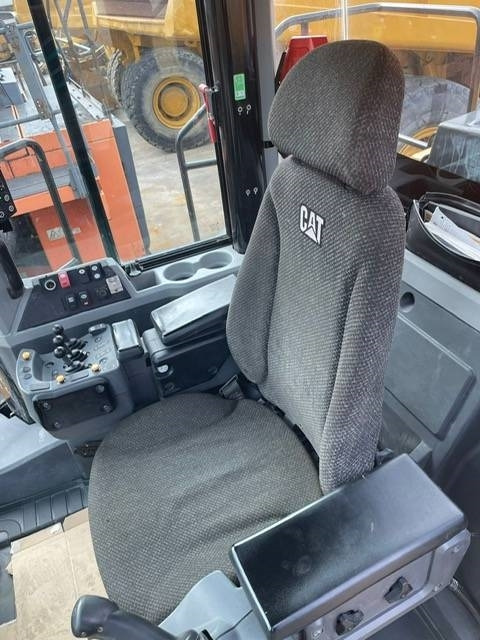 Chargeuse sur pneus CAT 980 M