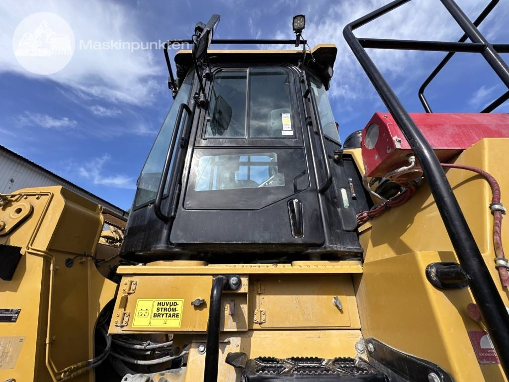 Chargeuse sur pneus CAT 980 M