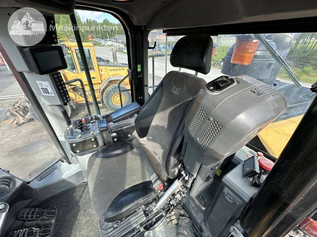 Chargeuse sur pneus CAT 980 M