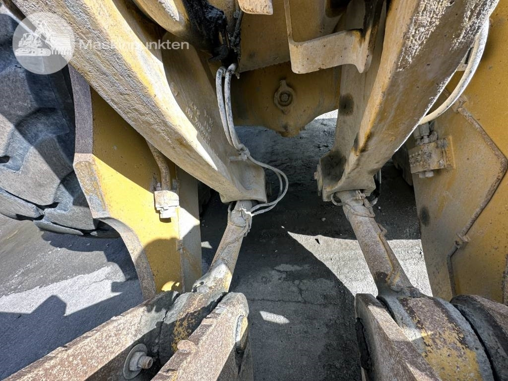 Chargeuse sur pneus CAT 980 M