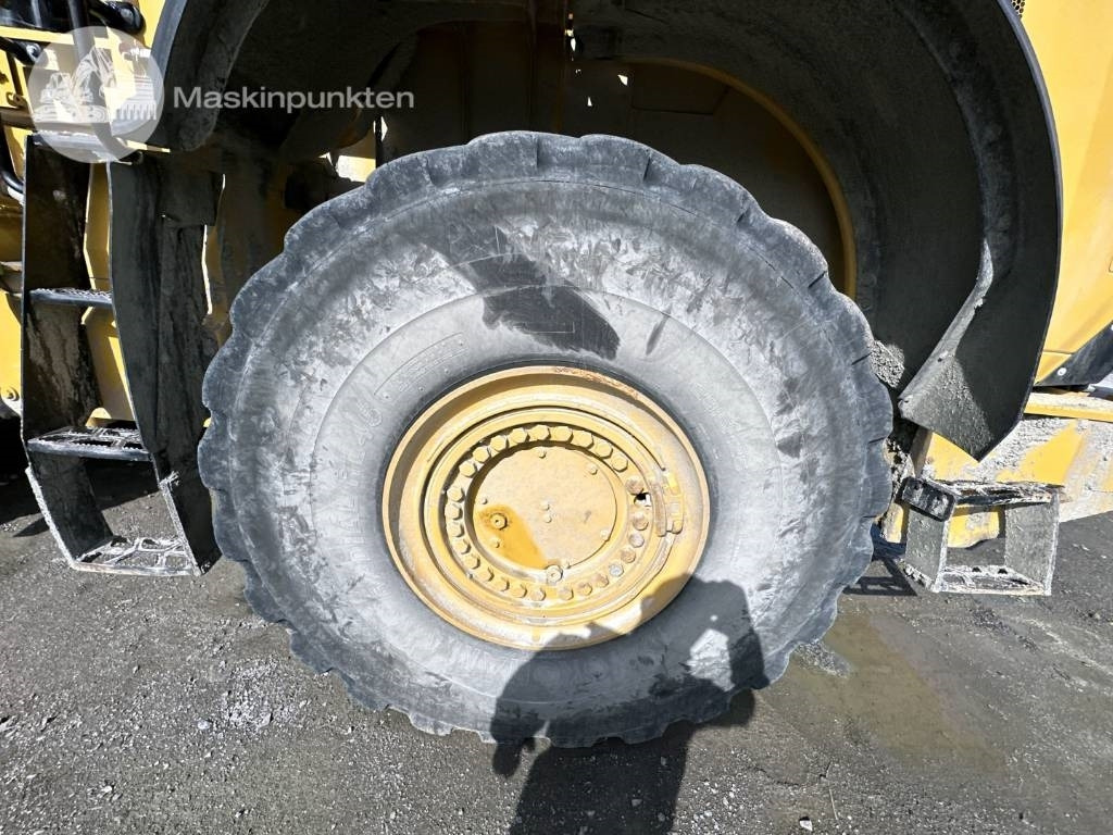 Chargeuse sur pneus CAT 980 M