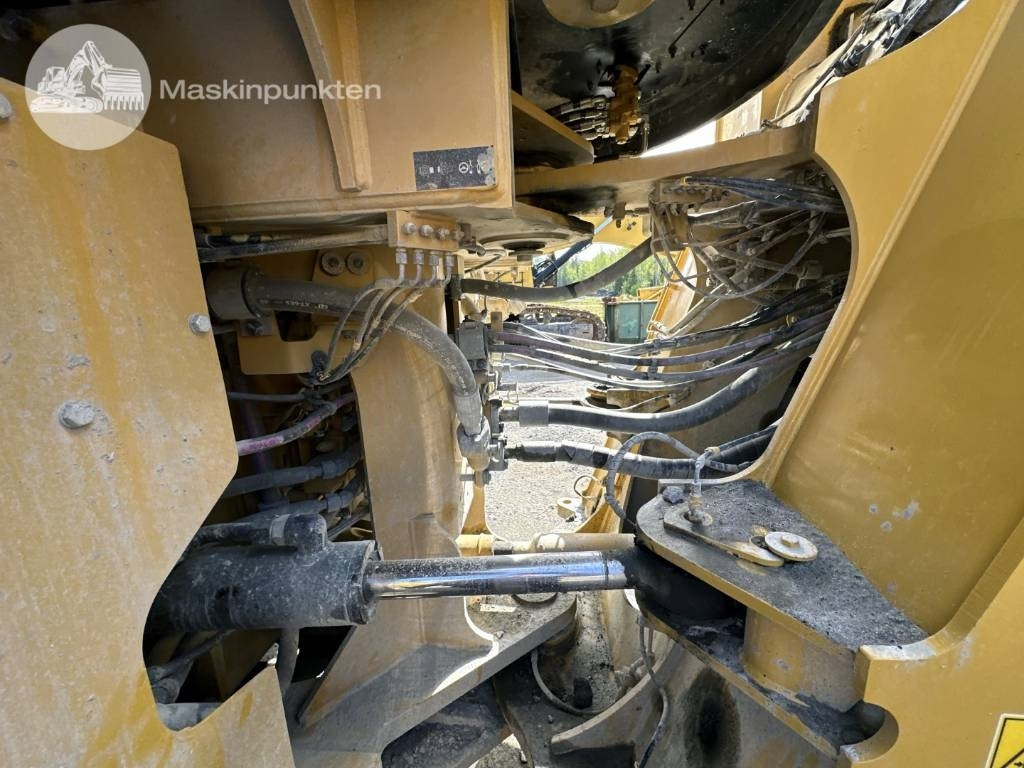 Chargeuse sur pneus CAT 980 M