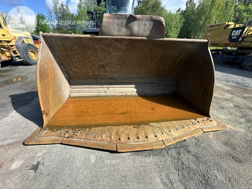 Chargeuse sur pneus CAT 980 M