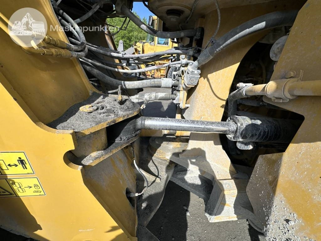 Chargeuse sur pneus CAT 980 M