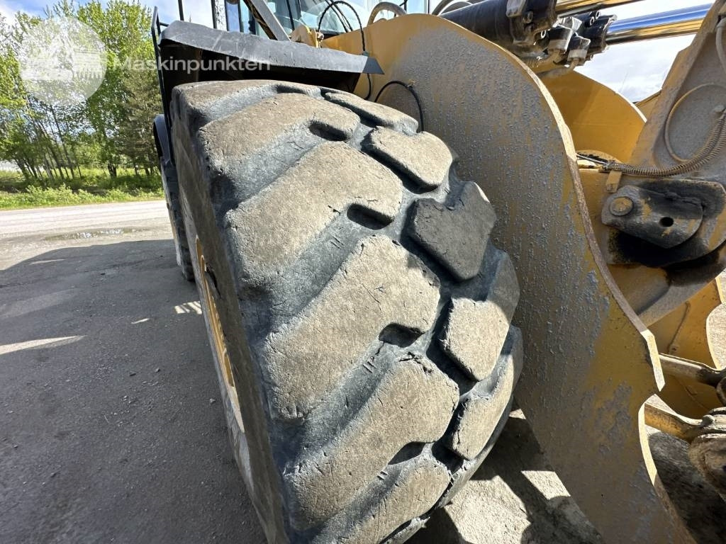 Chargeuse sur pneus CAT 980 M