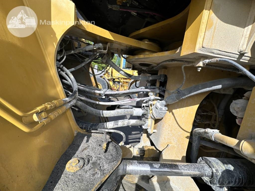 Chargeuse sur pneus CAT 980 M