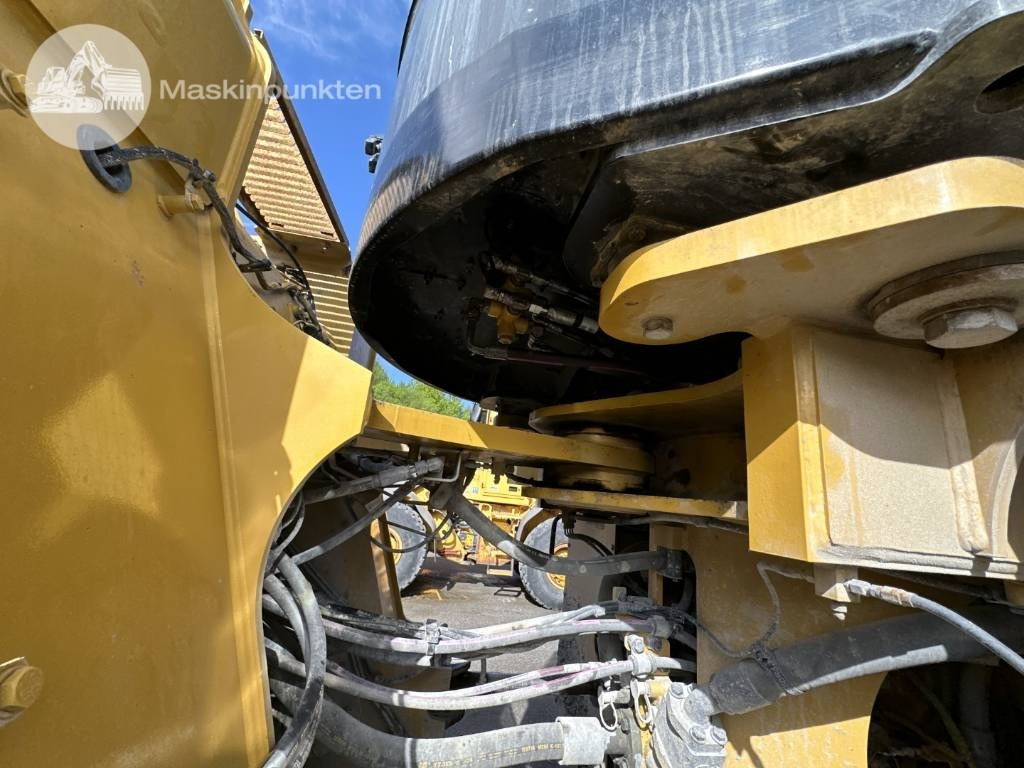 Chargeuse sur pneus CAT 980 M