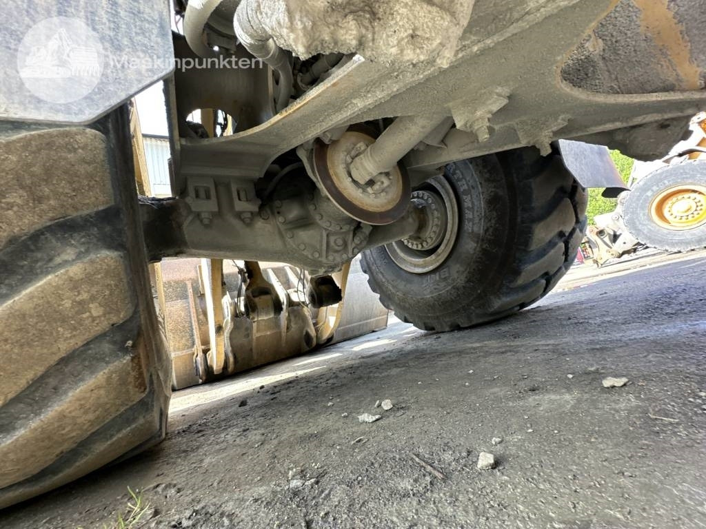 Chargeuse sur pneus CAT 980 M