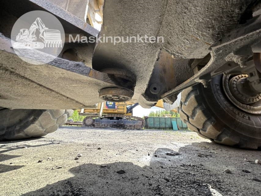 Chargeuse sur pneus CAT 980 M