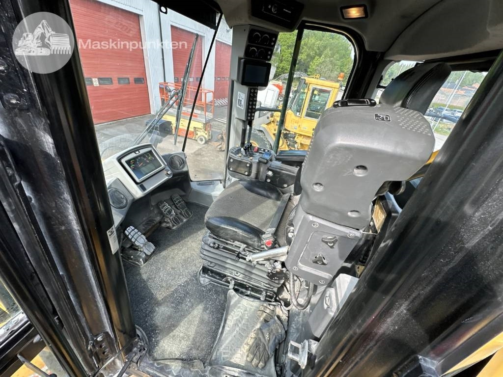 Chargeuse sur pneus CAT 980 M