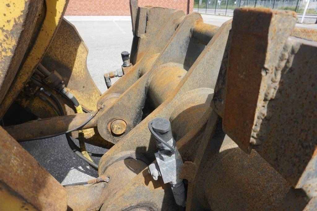 Chargeuse sur pneus CAT 980 M