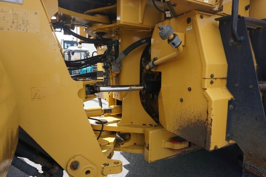 Chargeuse sur pneus CAT 980 M