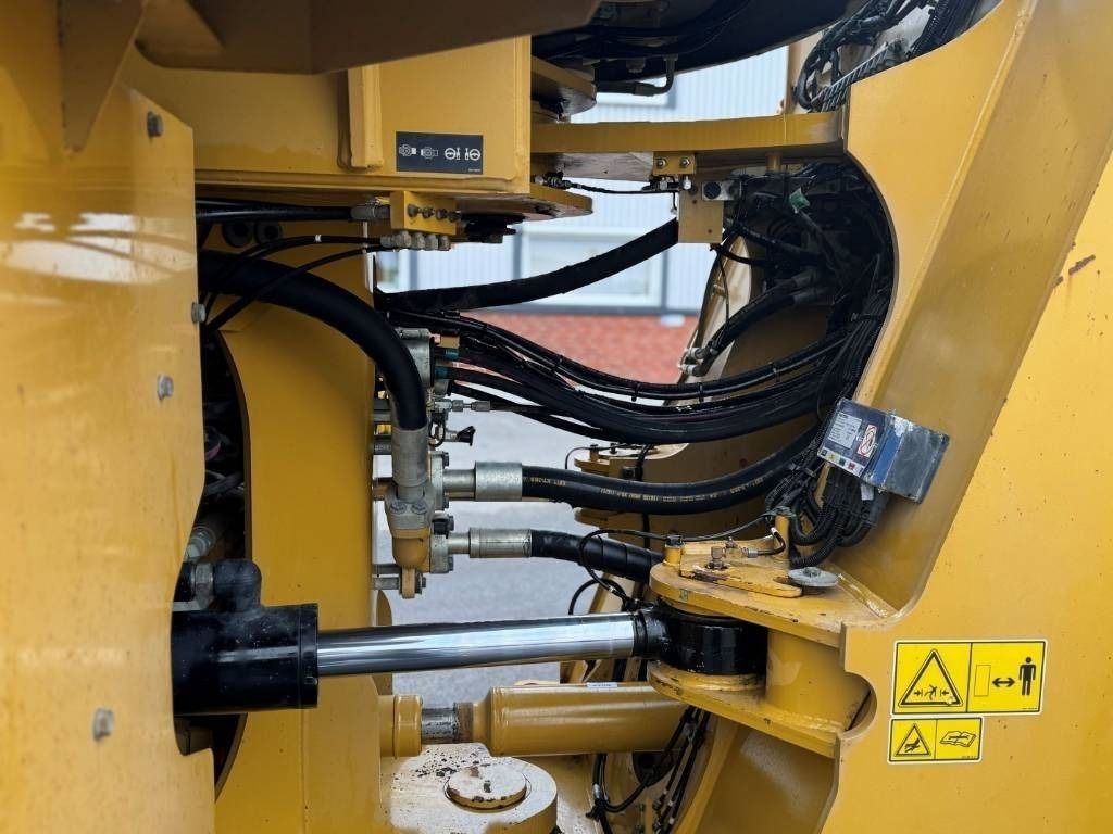 Chargeuse sur pneus CAT 980 M