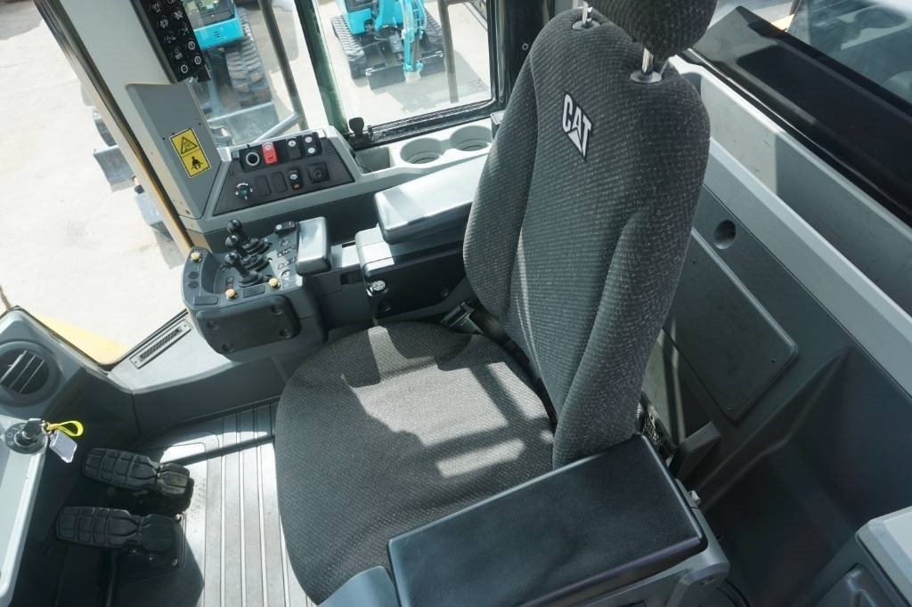 Chargeuse sur pneus CAT 980 M