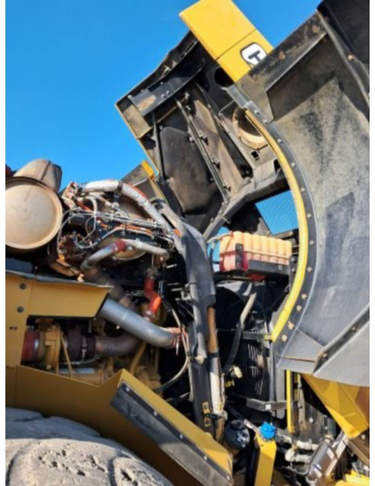 Chargeuse sur pneus CAT 982M