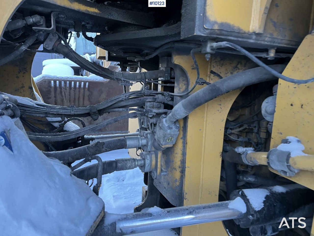 Chargeuse sur pneus CAT 982M Hjullastare