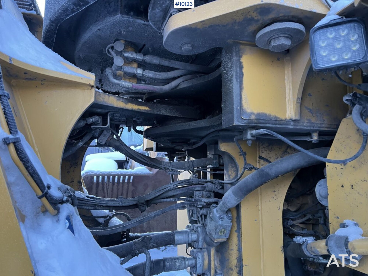 Chargeuse sur pneus CAT 982M Hjullastare