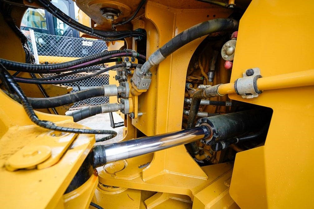 Chargeuse sur pneus CAT 982M UUDET RENKAAT