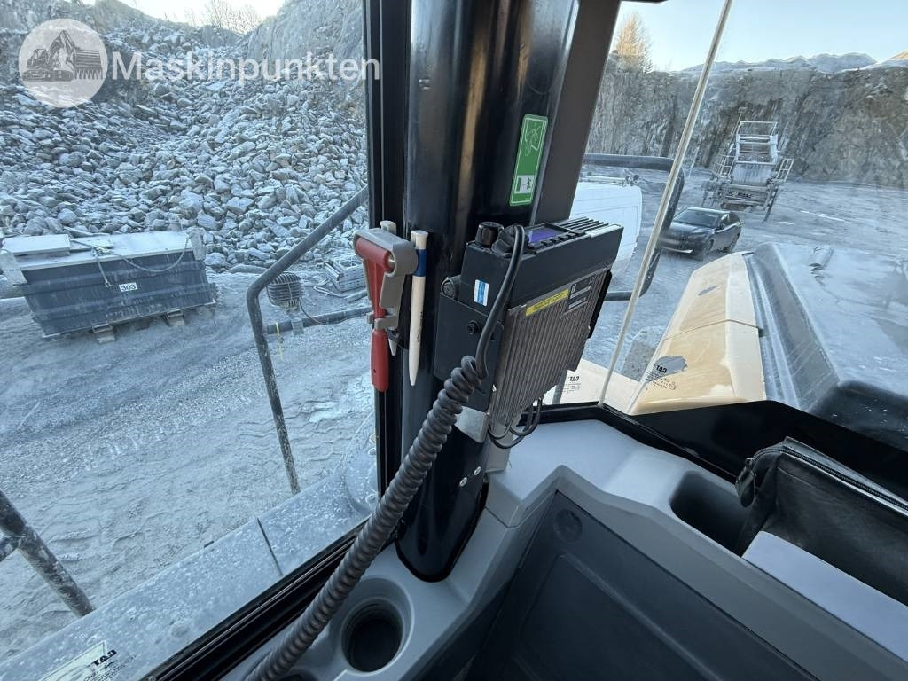 Chargeuse sur pneus CAT 982 M