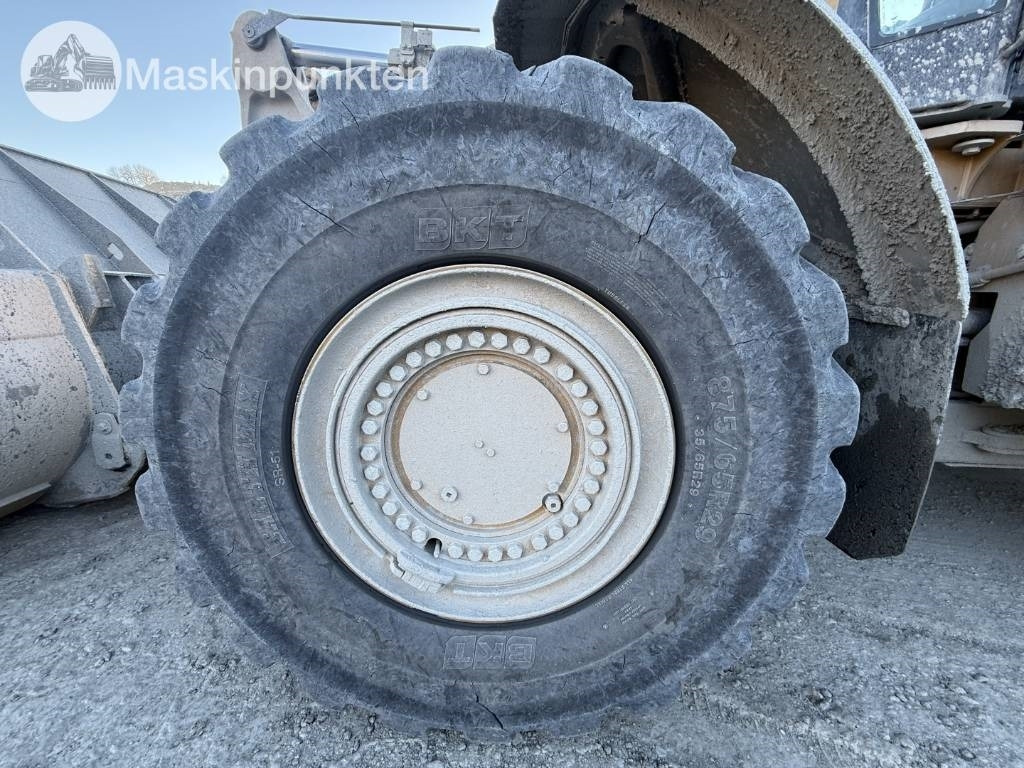 Chargeuse sur pneus CAT 982 M