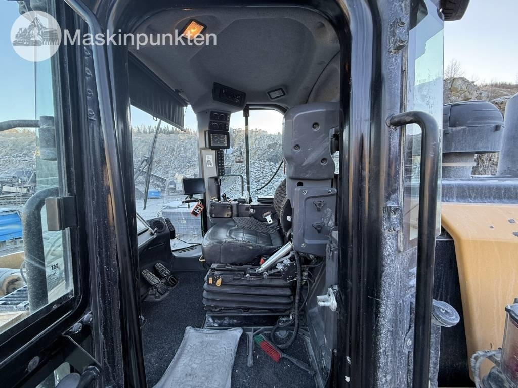 Chargeuse sur pneus CAT 982 M