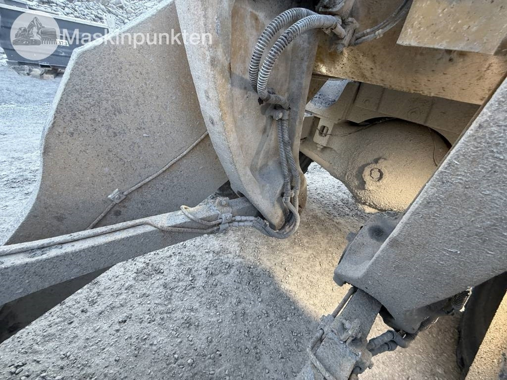 Chargeuse sur pneus CAT 982 M