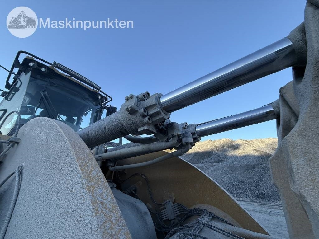 Chargeuse sur pneus CAT 982 M