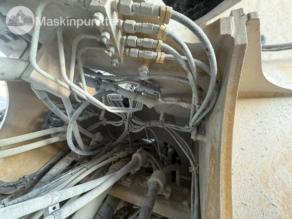 Chargeuse sur pneus CAT 982 M