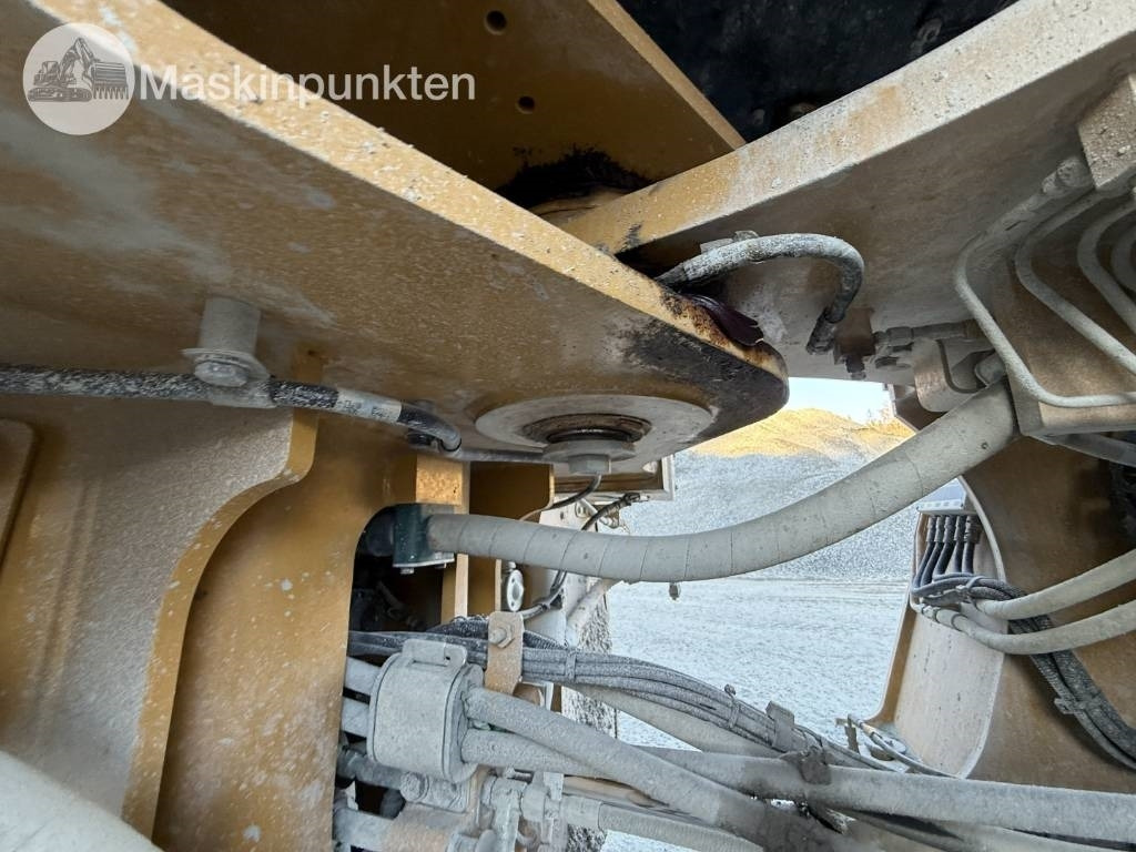 Chargeuse sur pneus CAT 982 M