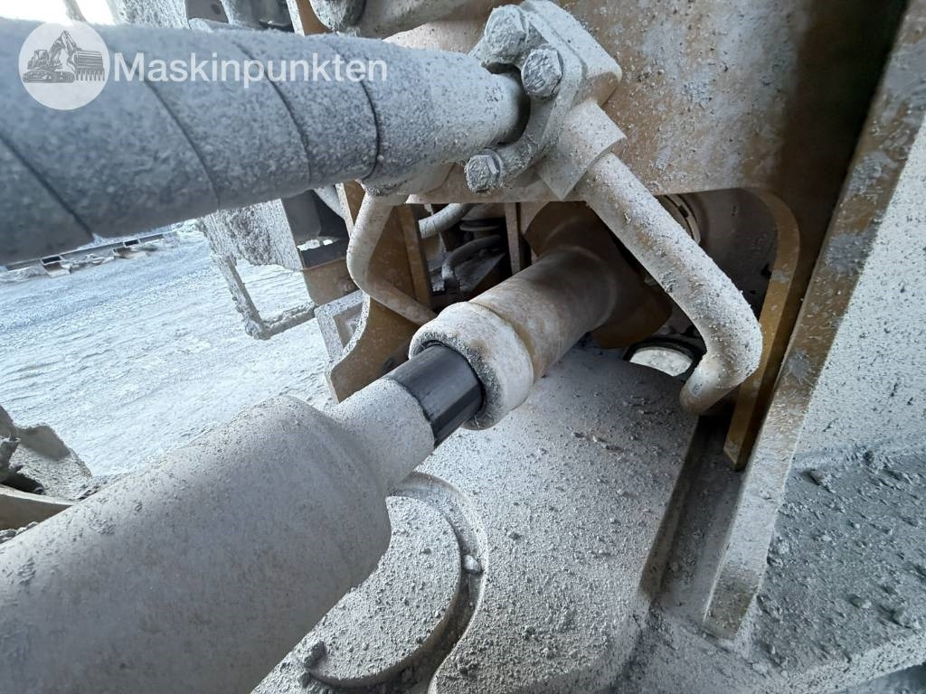 Chargeuse sur pneus CAT 982 M