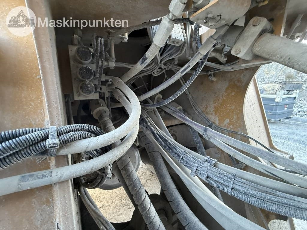 Chargeuse sur pneus CAT 982 M