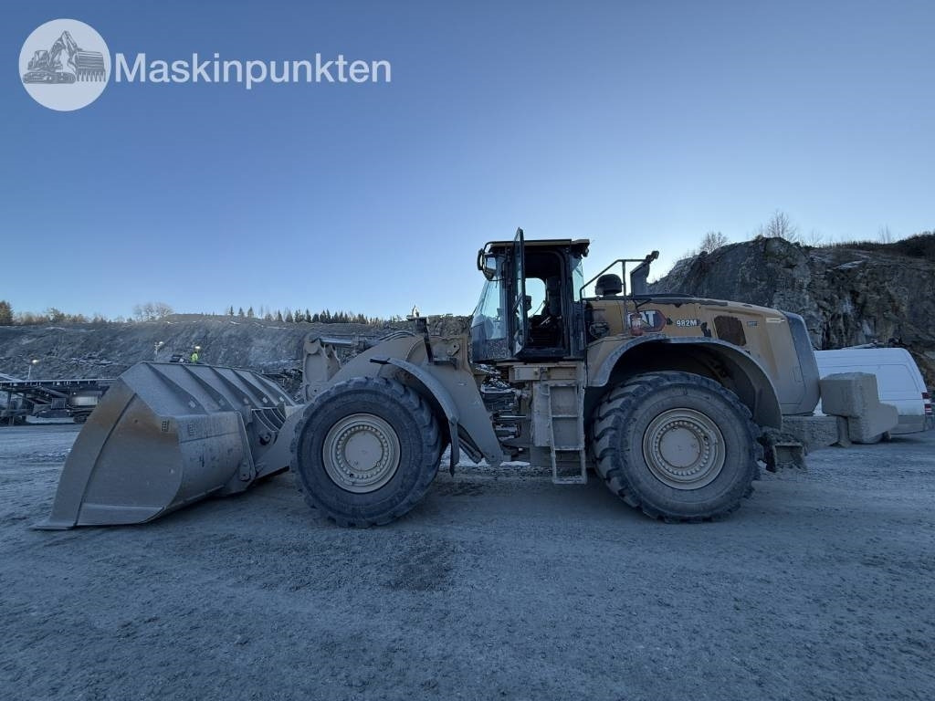 Chargeuse sur pneus CAT 982 M