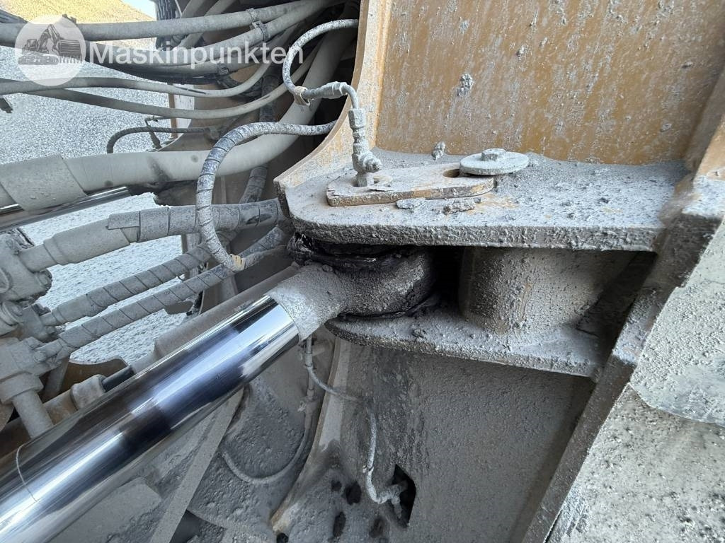 Chargeuse sur pneus CAT 982 M