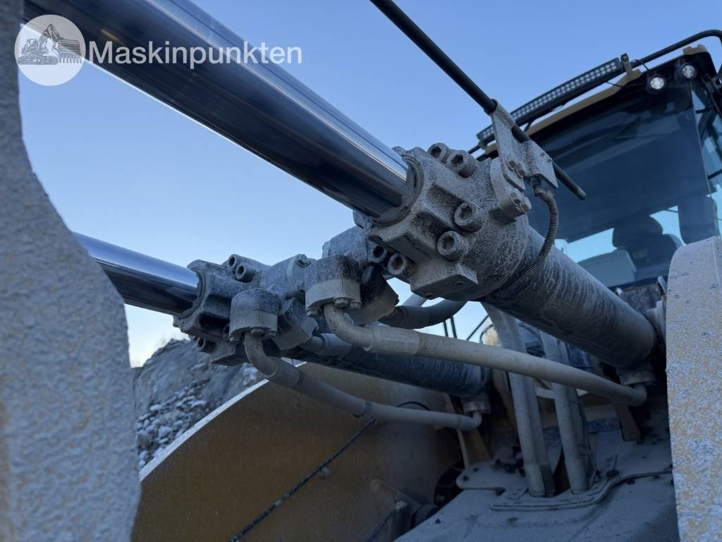 Chargeuse sur pneus CAT 982 M