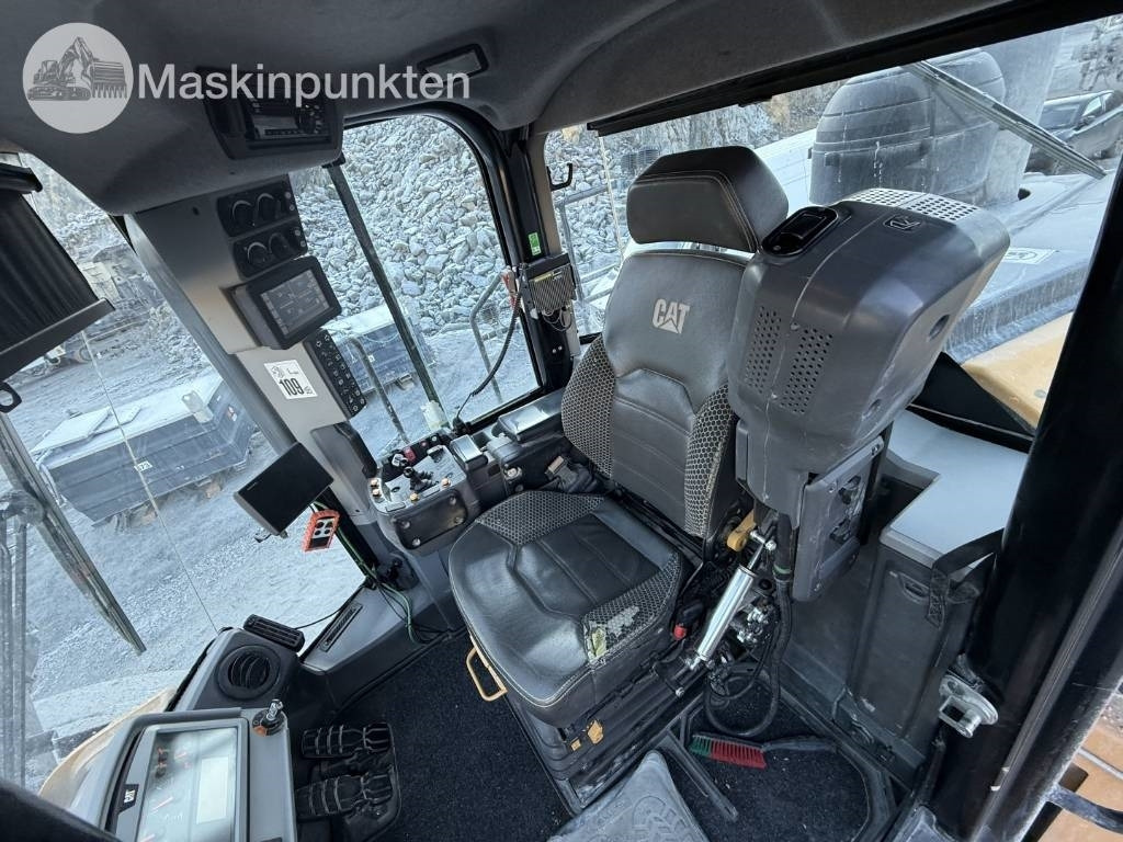 Chargeuse sur pneus CAT 982 M