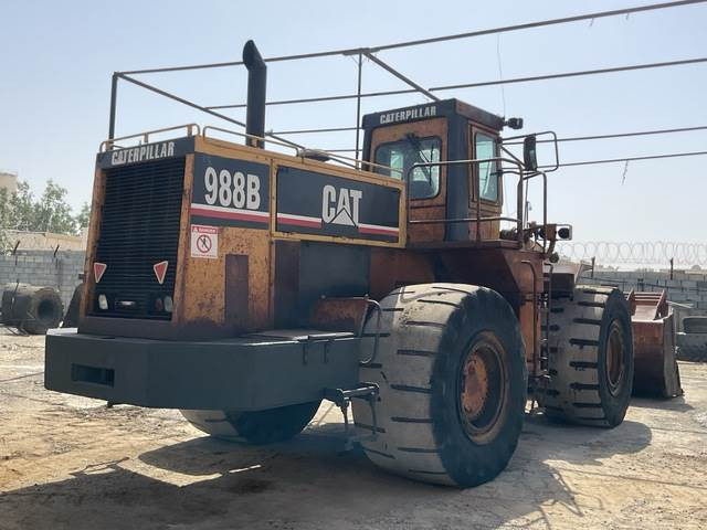 Chargeuse sur pneus CAT 988B