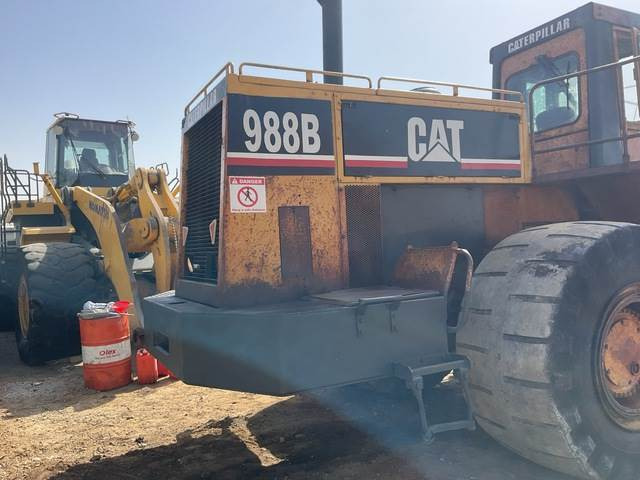 Chargeuse sur pneus CAT 988B