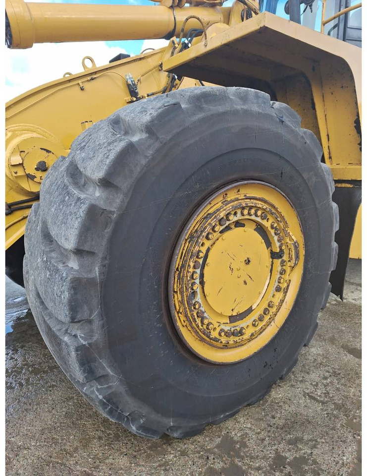 Chargeuse sur pneus CAT 988H