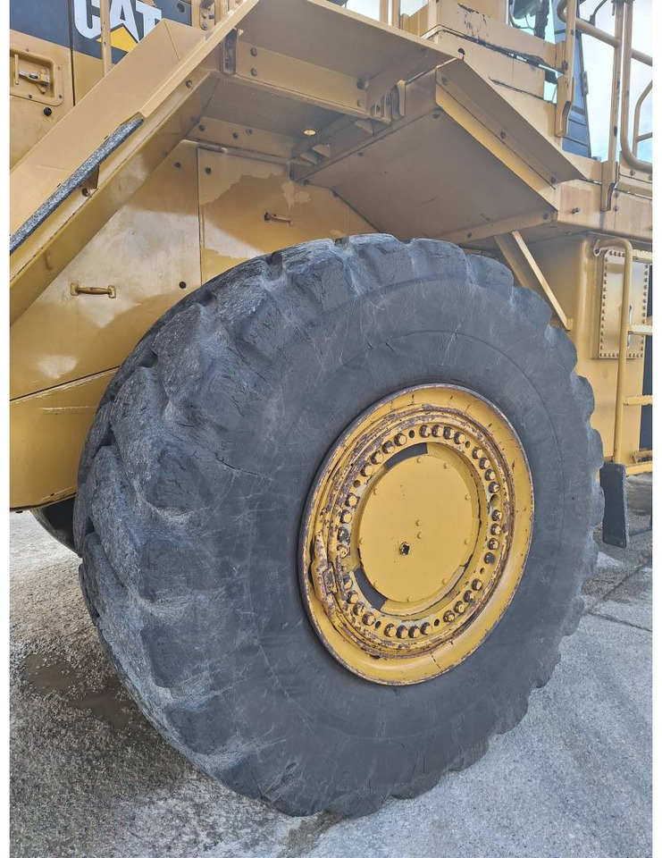 Chargeuse sur pneus CAT 988H