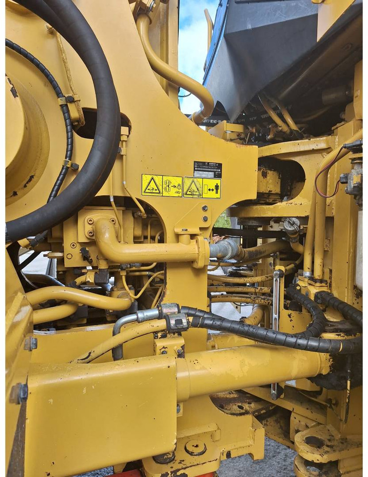 Chargeuse sur pneus CAT 988H