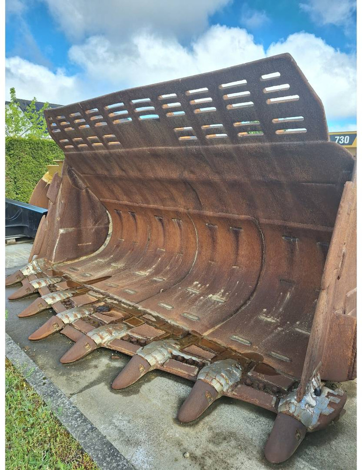 Chargeuse sur pneus CAT 988H